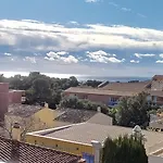 A Pied - Vue Sur *